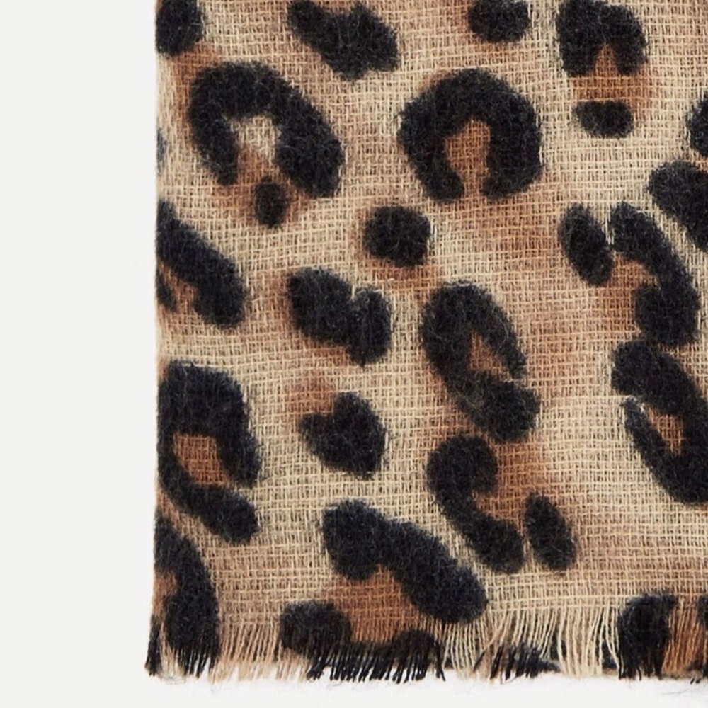 Large Leopard Print Scarf - Picture 5 of 5